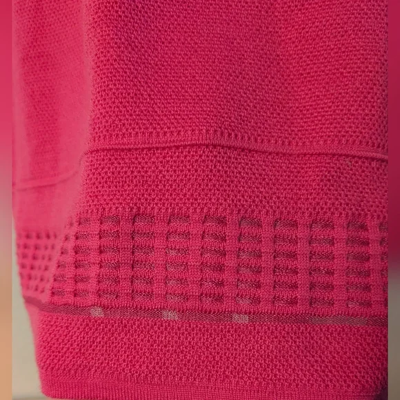 St. John Wool Sweater Vest - Picture 4 of 6